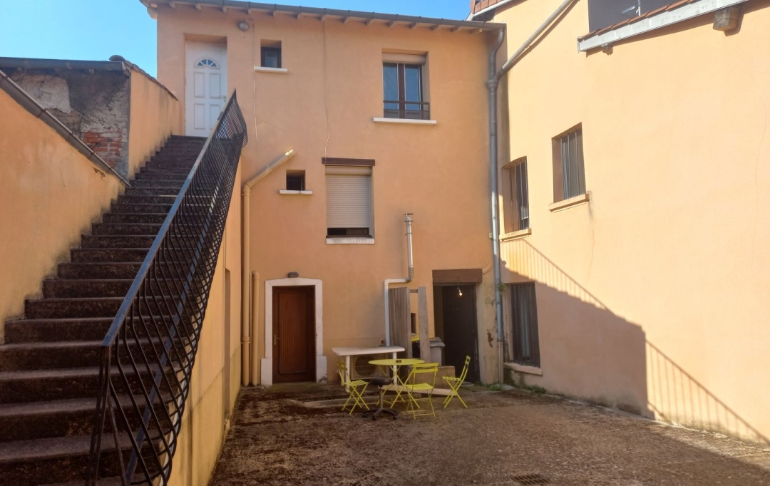 Annonces VAL DE SAONE : Immeuble | LA TOUR-DE-SALVAGNY (69890) | 162 m2 | 550 000 € 